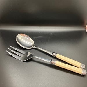 Metal salad server set comprising fork and spoon