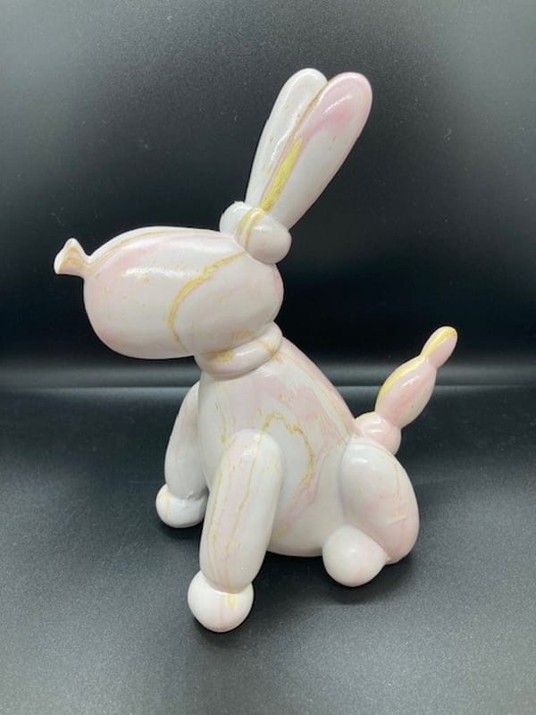 Resin sitting balloon dog ornament