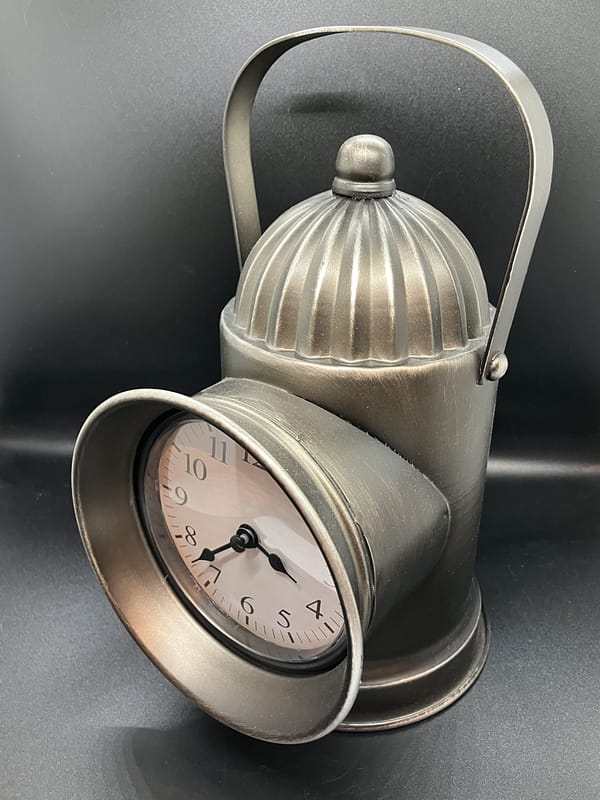 Railway Lamp Clock
